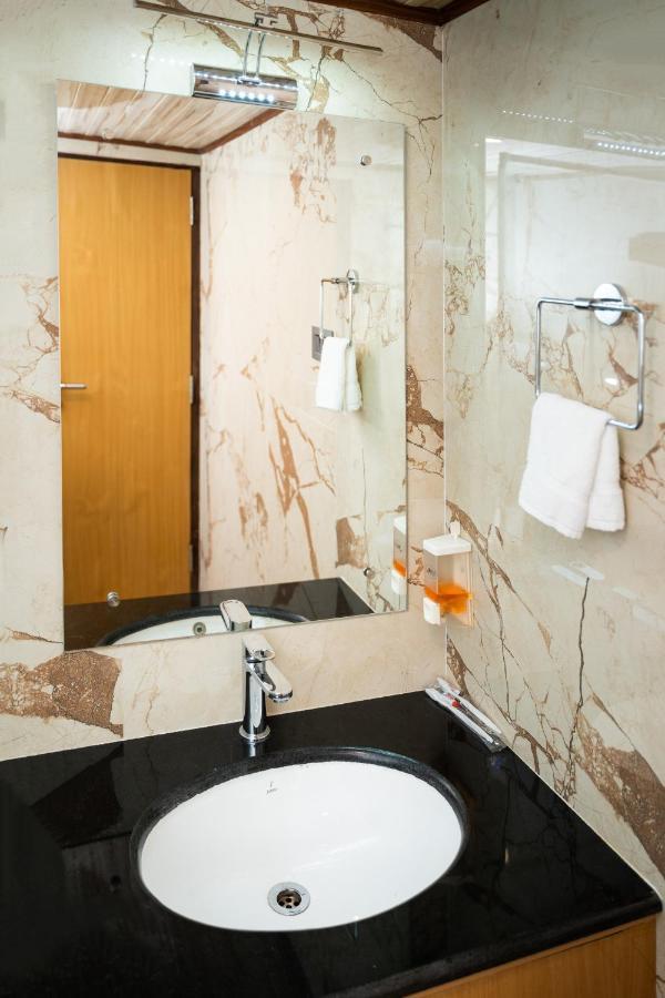 Hotel Kailash Kutee Katmandou Extérieur photo